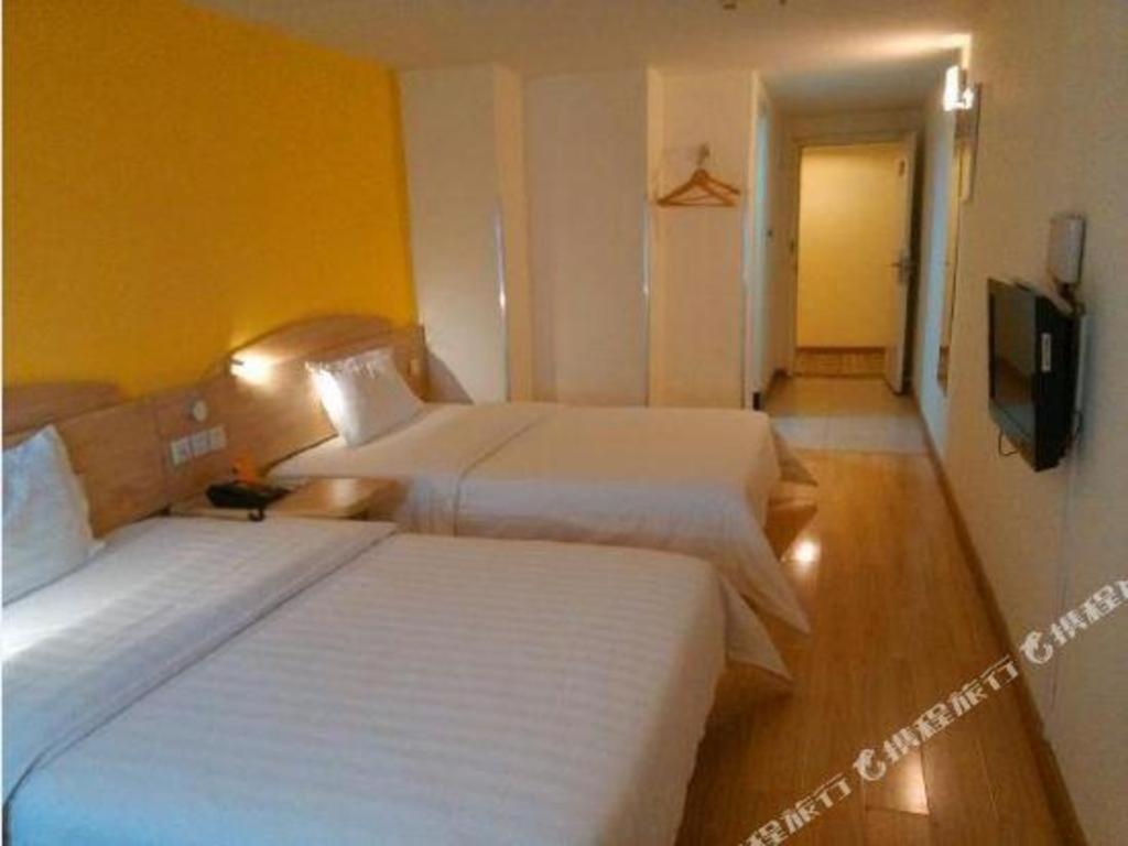 7 Days Inn Luzhou Commercial Pedestrian Street Center Экстерьер фото