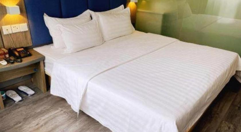 7 Days Inn Luzhou Commercial Pedestrian Street Center Экстерьер фото