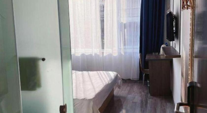 7 Days Inn Luzhou Commercial Pedestrian Street Center Экстерьер фото