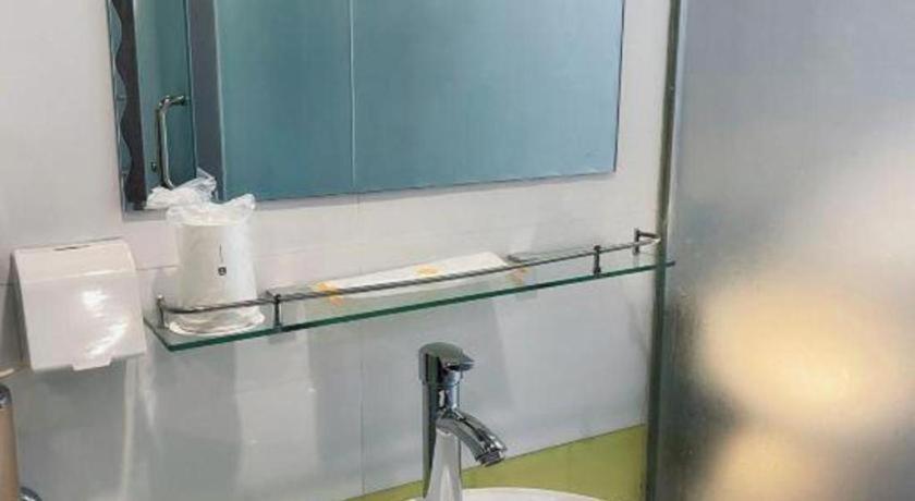 7 Days Inn Luzhou Commercial Pedestrian Street Center Экстерьер фото