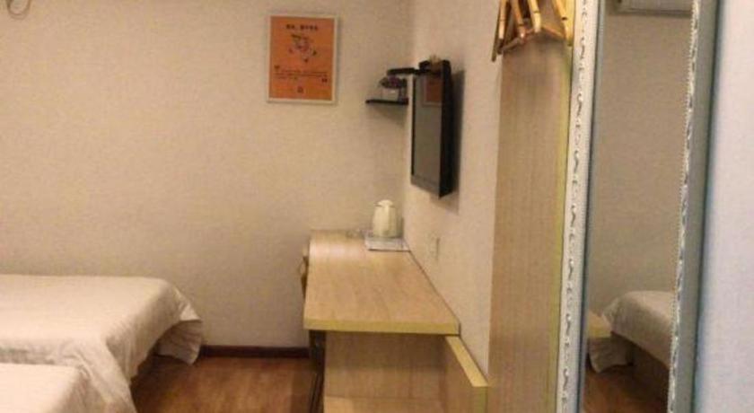 7 Days Inn Luzhou Commercial Pedestrian Street Center Экстерьер фото