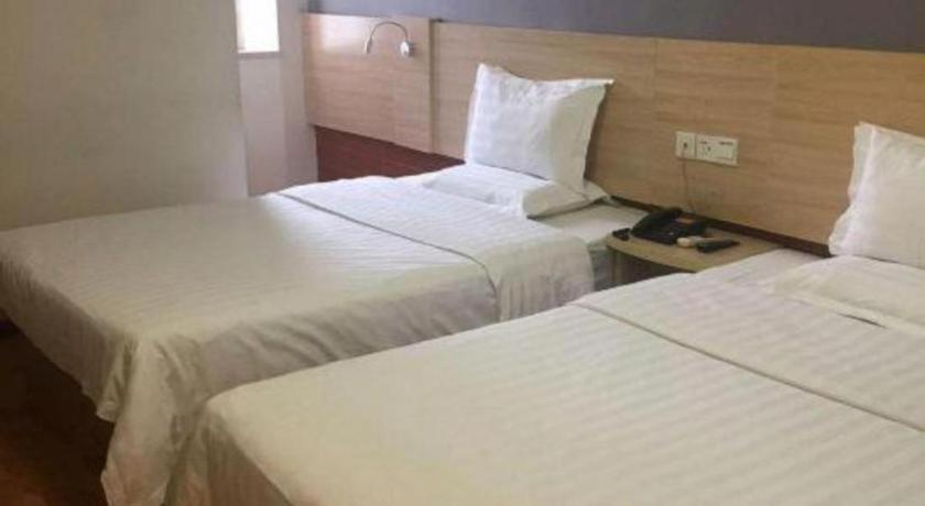 7 Days Inn Luzhou Commercial Pedestrian Street Center Экстерьер фото
