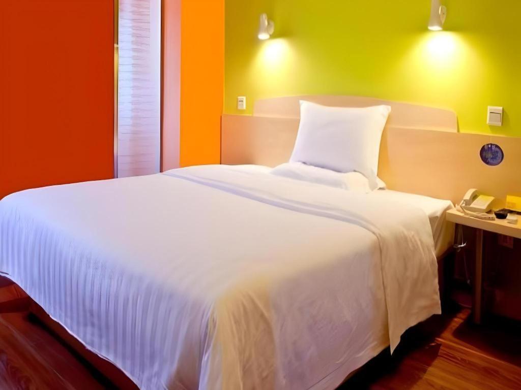 7 Days Inn Luzhou Commercial Pedestrian Street Center Экстерьер фото